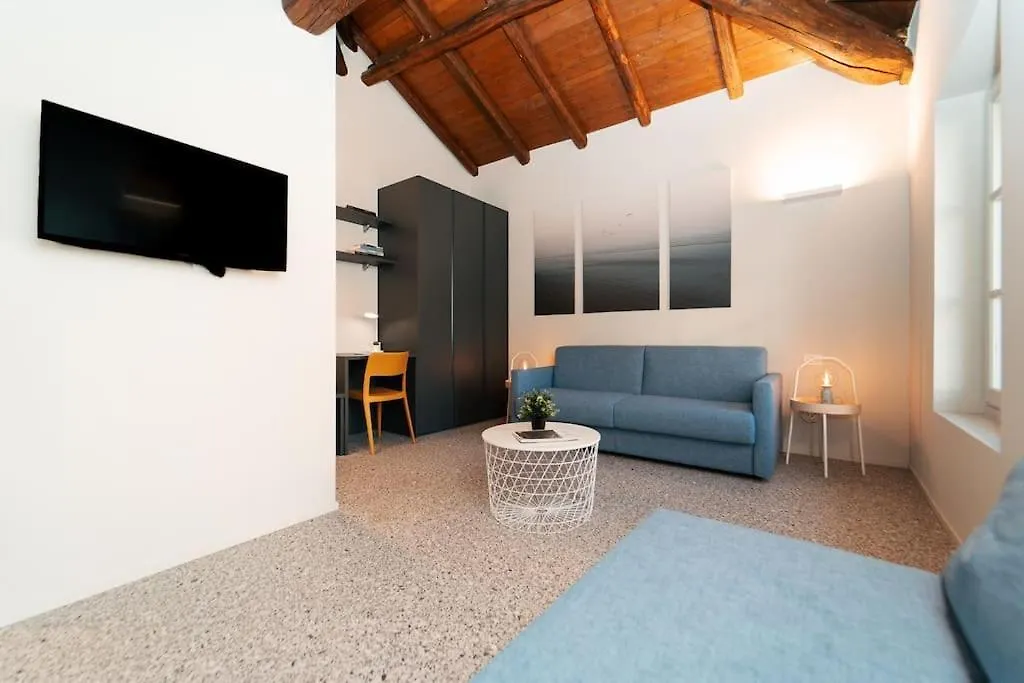 Moderno Appartamento A 200 Metri Dal Duomo كومو إيطاليا