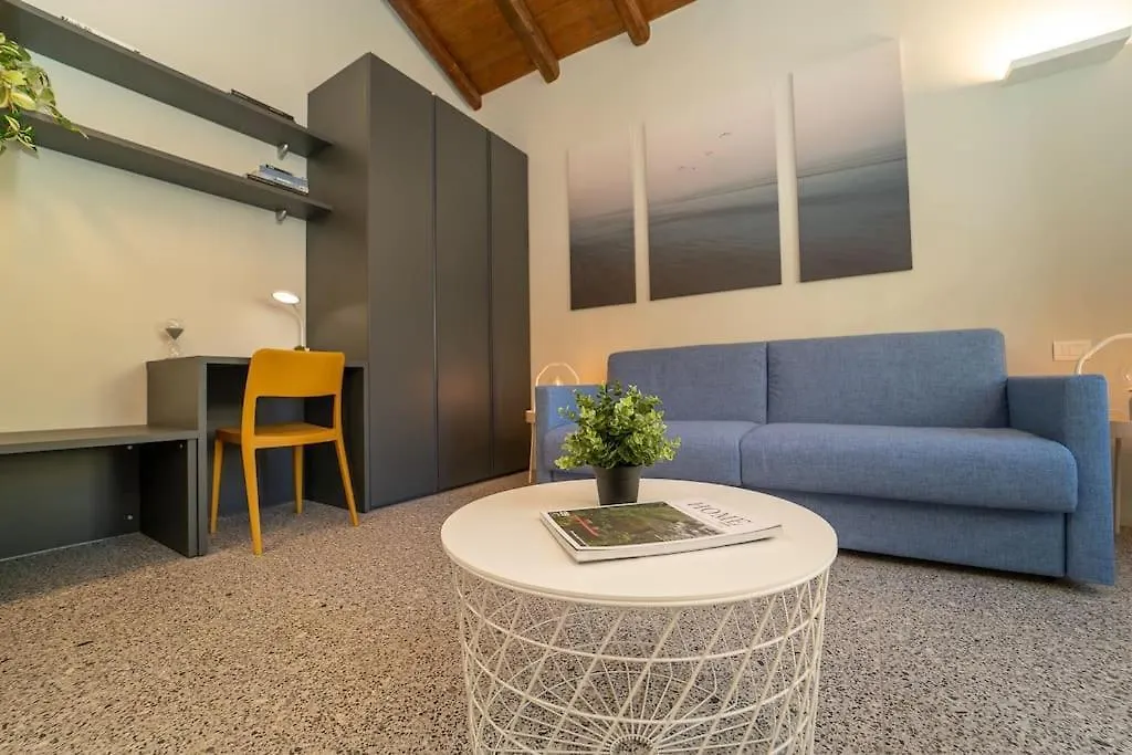 Moderno Appartamento A 200 Metri Dal Duomo كومو إيطاليا